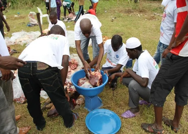 Cutting up the Tabaski meat