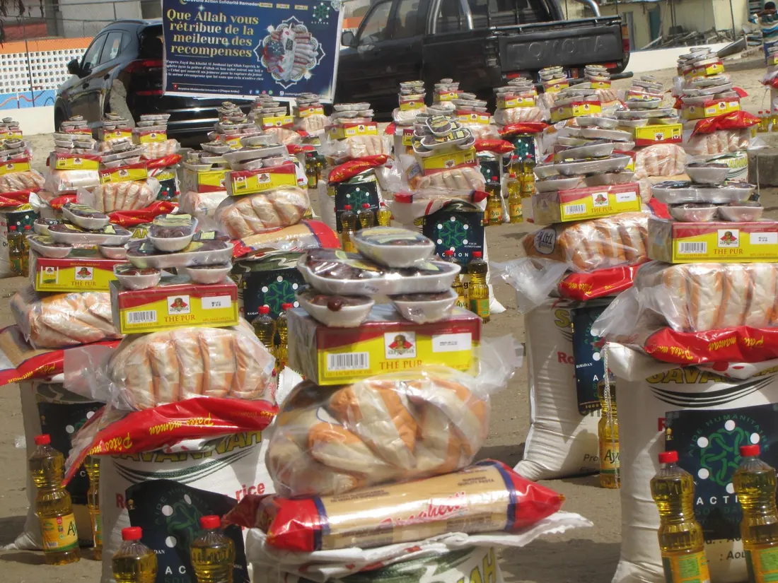 Kits ready to be handed out: rice, oil, pasta, bread