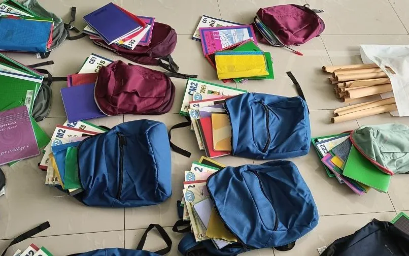 School kits: bags, notebooks and supplies